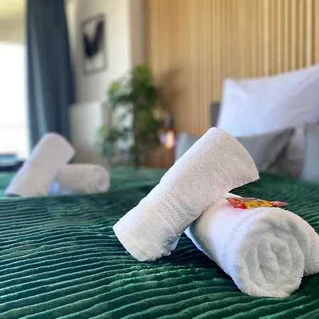 Tower I 26th Floor I Boxspring I Nespresso