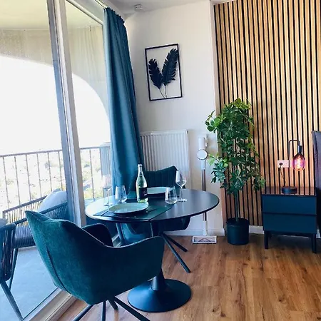 Apartment Design-apartment I Hotelturm I Etage 26 I Boxspring I Ausblick Augsburg
