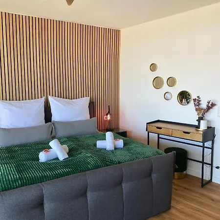 Design-apartment I Hotelturm I Etage 26 I Boxspring I Ausblick Apartment Augsburg